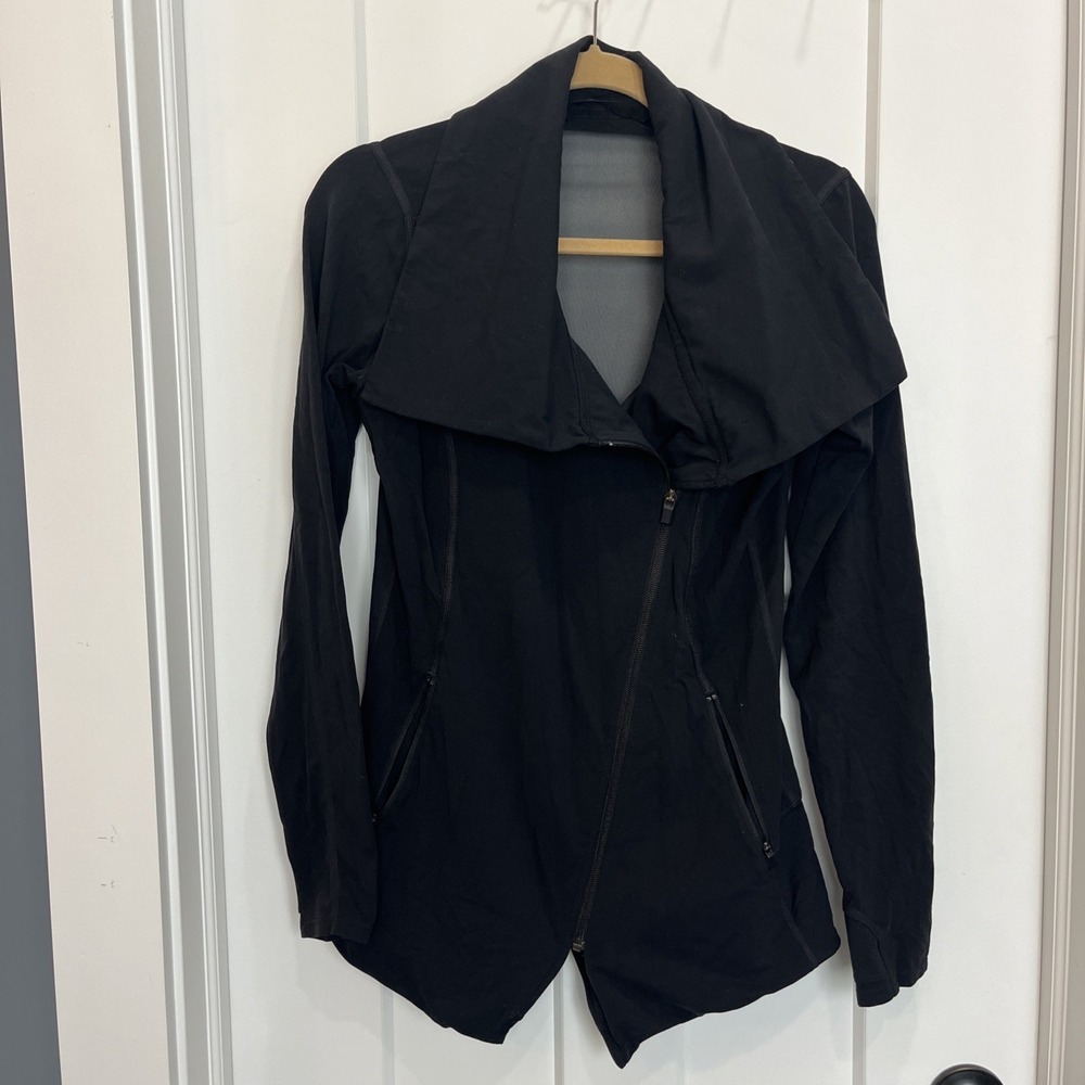 Athleta Made USA Blissout Assymeyrical Zip Jacket Sheer Back Black Sz XS $128